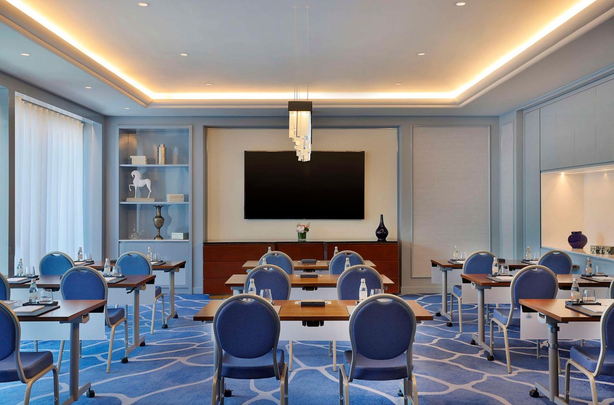 Waldorf Astoria Doha Resort 5*